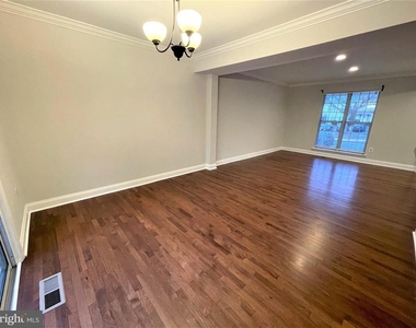 17626 Longview Lane - Photo Thumbnail 6