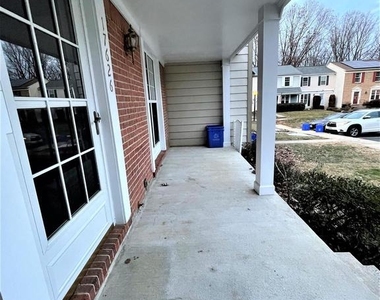 17626 Longview Lane - Photo Thumbnail 30
