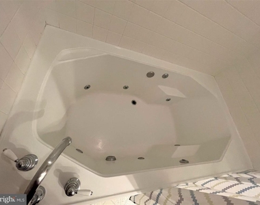 17626 Longview Lane - Photo Thumbnail 25