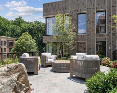 10511 Strathmore Hall Street - Photo Thumbnail 17