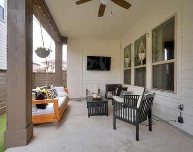 1708 Arcilla St - Photo Thumbnail 24