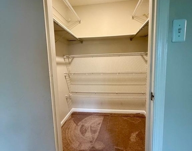 2703 Snowbird Terrace - Photo Thumbnail 14