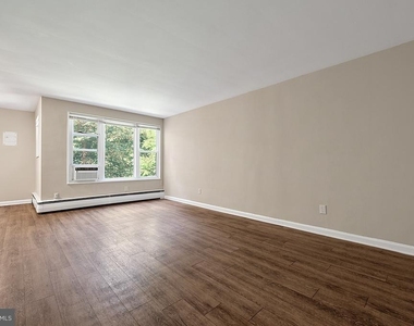 702 Chaney Drive - Photo Thumbnail 9