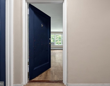 702 Chaney Drive - Photo Thumbnail 5