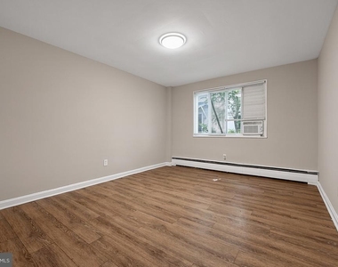 702 Chaney Drive - Photo Thumbnail 18