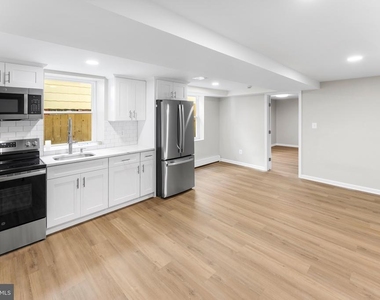 761 Silver Spring Avenue - Photo Thumbnail 5