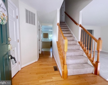 17207 Sumac Court - Photo Thumbnail 2