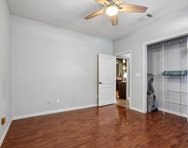 286 Simpson Ave - Photo Thumbnail 18