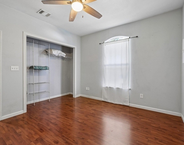 286 Simpson Ave - Photo Thumbnail 17