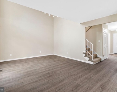 20130 Waringwood Way - Photo Thumbnail 19