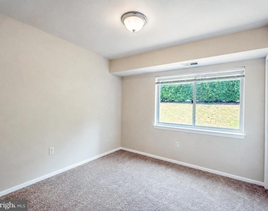 5107 Crossfield Court - Photo Thumbnail 14