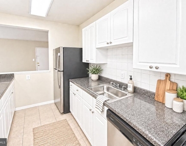 5107 Crossfield Court - Photo Thumbnail 28