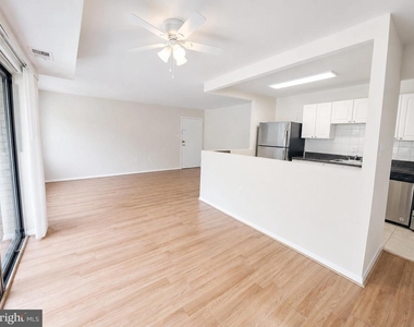 5107 Crossfield Court - Photo Thumbnail 5