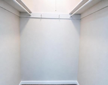 5107 Crossfield Court - Photo Thumbnail 10