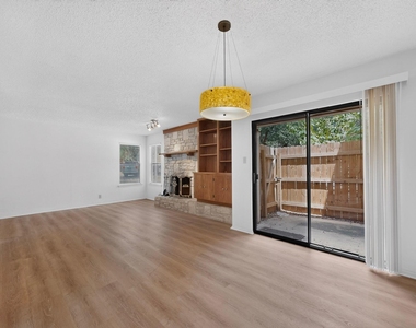 8418 Fathom Cir - Photo Thumbnail 6