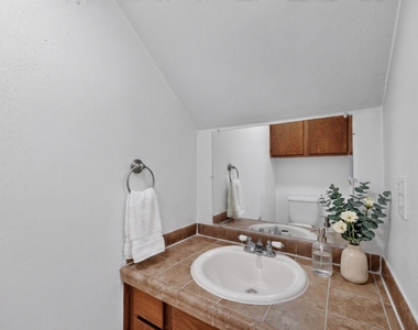 8418 Fathom Cir - Photo Thumbnail 13