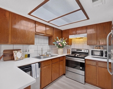 8418 Fathom Cir - Photo Thumbnail 9