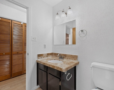 8418 Fathom Cir - Photo Thumbnail 23