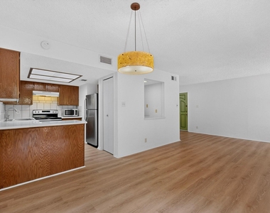8418 Fathom Cir - Photo Thumbnail 8