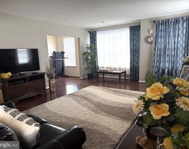 22968 Newcut Road - Photo Thumbnail 6