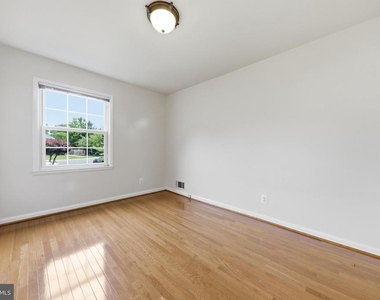 11601 Gowrie Court - Photo Thumbnail 25