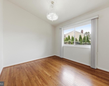 11601 Gowrie Court - Photo Thumbnail 6