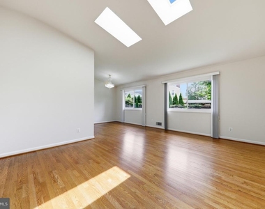 11601 Gowrie Court - Photo Thumbnail 2