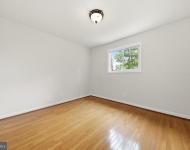 11601 Gowrie Court - Photo Thumbnail 21