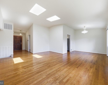 11601 Gowrie Court - Photo Thumbnail 3