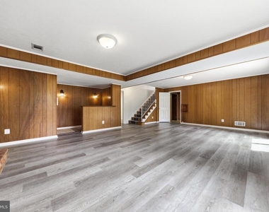 11601 Gowrie Court - Photo Thumbnail 32