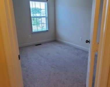 12425 Horseshoe Bend Circle - Photo Thumbnail 18