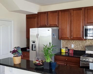 12425 Horseshoe Bend Circle - Photo Thumbnail 4