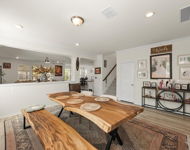 7207 Wink Way - Photo Thumbnail 2