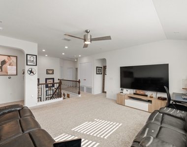 7207 Wink Way - Photo Thumbnail 16