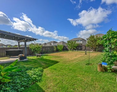 7207 Wink Way - Photo Thumbnail 30