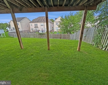 813 Summer Walk Drive - Photo Thumbnail 23