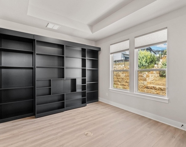 4 Maybury Way - Photo Thumbnail 16
