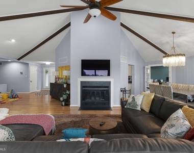 1920 Woodstock Road - Photo Thumbnail 7