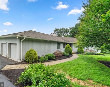 1920 Woodstock Road - Photo Thumbnail 2