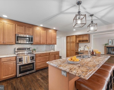 12135 Little Patuxent Parkway - Photo Thumbnail 13