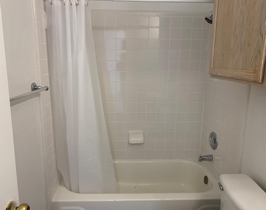 210 Evergreen Cir - Photo Thumbnail 27