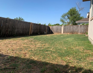 210 Evergreen Cir - Photo Thumbnail 17