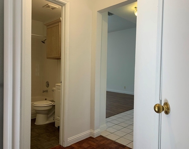 210 Evergreen Cir - Photo Thumbnail 26