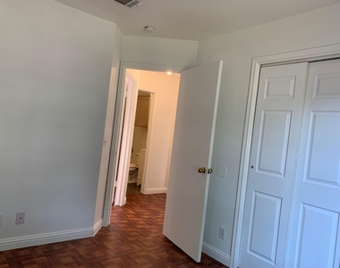 210 Evergreen Cir - Photo Thumbnail 23