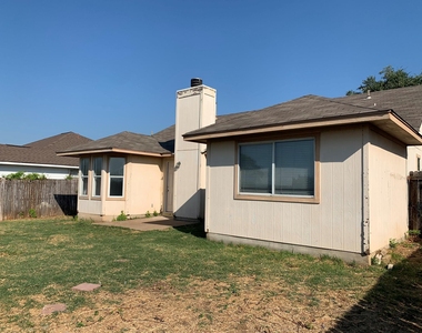 210 Evergreen Cir - Photo Thumbnail 16