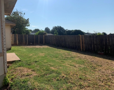 210 Evergreen Cir - Photo Thumbnail 18