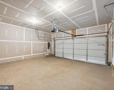 717 Pickerel Place - Photo Thumbnail 21