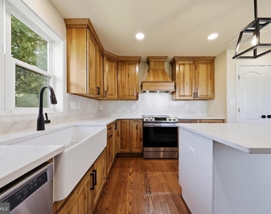 6916 Linganore Road - Photo Thumbnail 17
