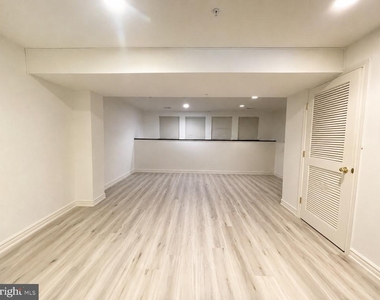 9426 Singleton Place - Photo Thumbnail 4