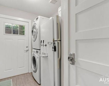 3013 E 16th St - Photo Thumbnail 16